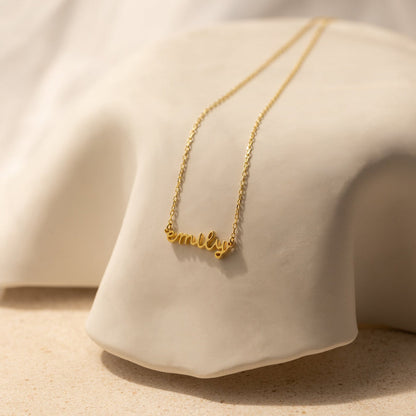 Dainty name necklace