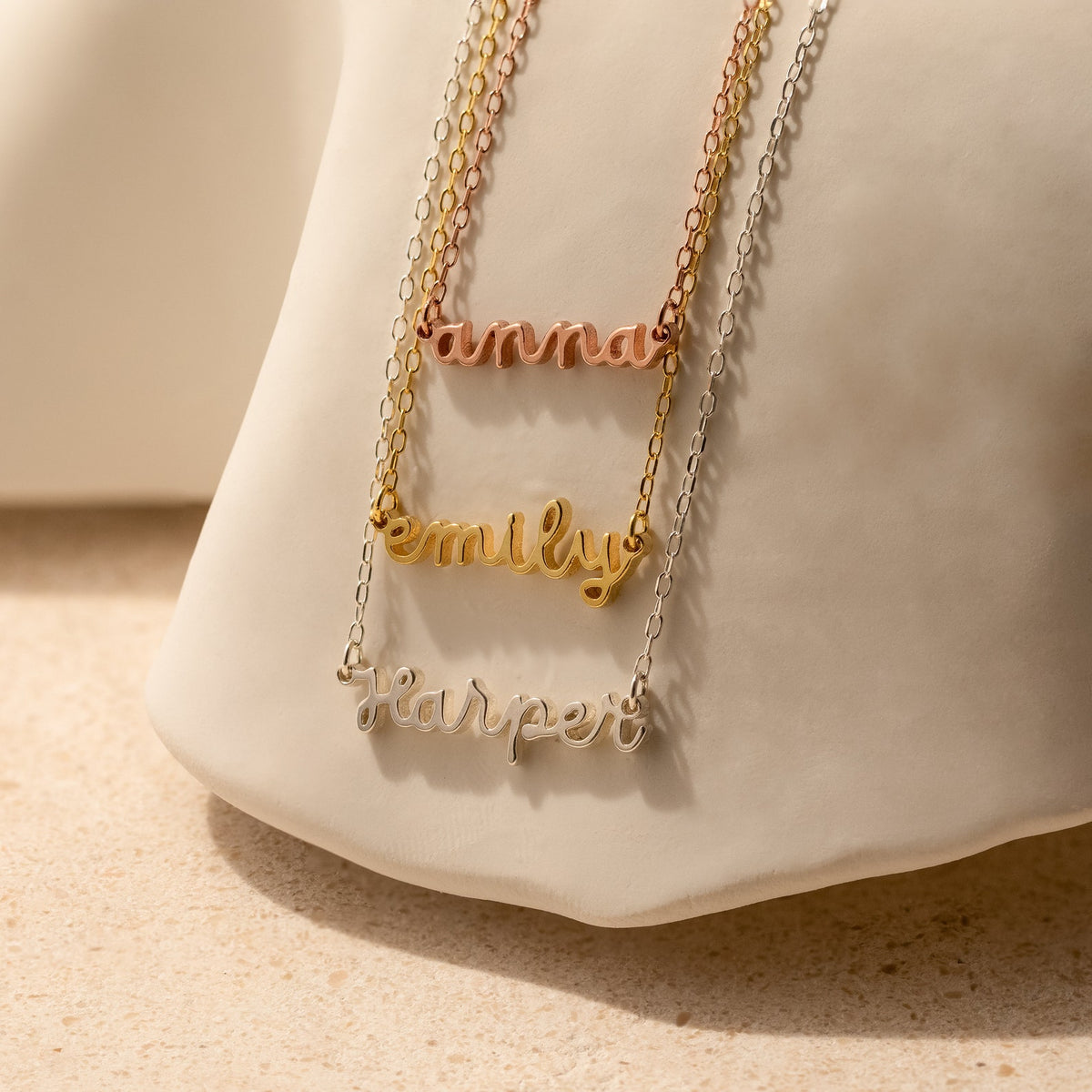 Dainty name necklace