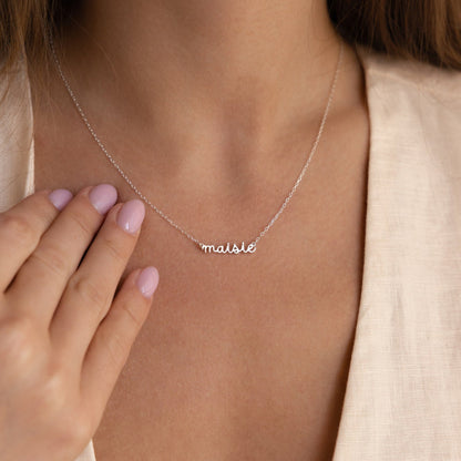 Dainty name necklace